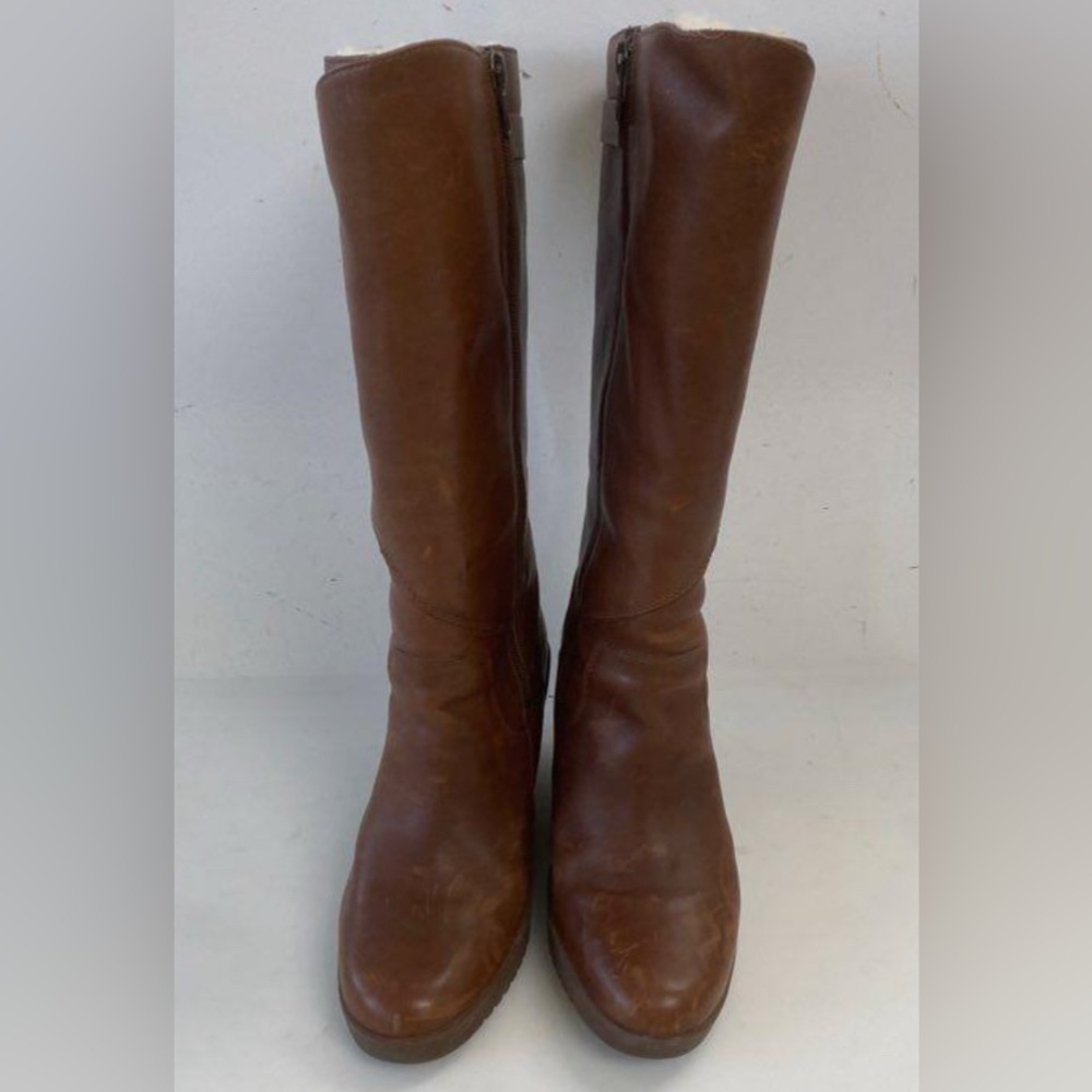 🛑 1 hour sale. UGG, size 7, Corinth Wedge leather & shearling Boots, EUC - Picture 3 of 16